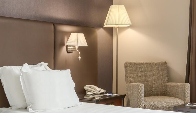 Nh Carrefour De L'europe Hotel 4*